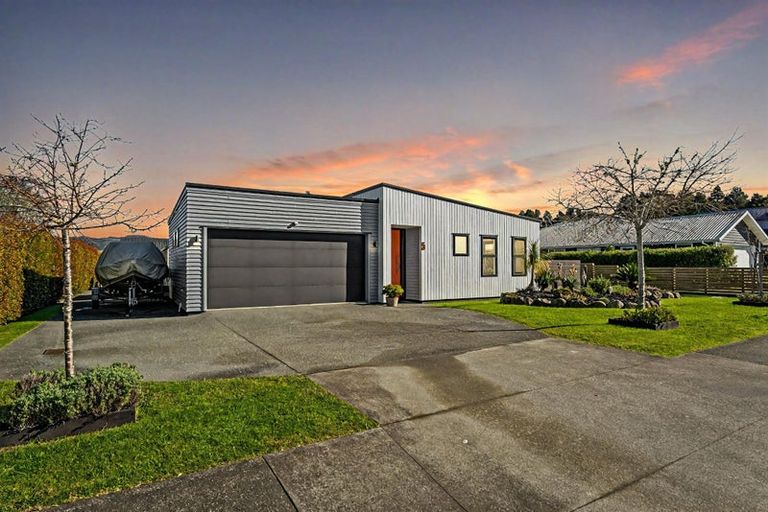 Photo of property in 5 Awanui Crescent, Matakana, Warkworth, 0985