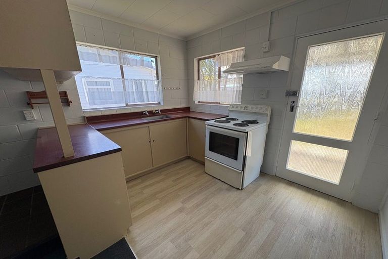 Photo of property in 13 Robinson Avenue, Holdens Bay, Rotorua, 3010