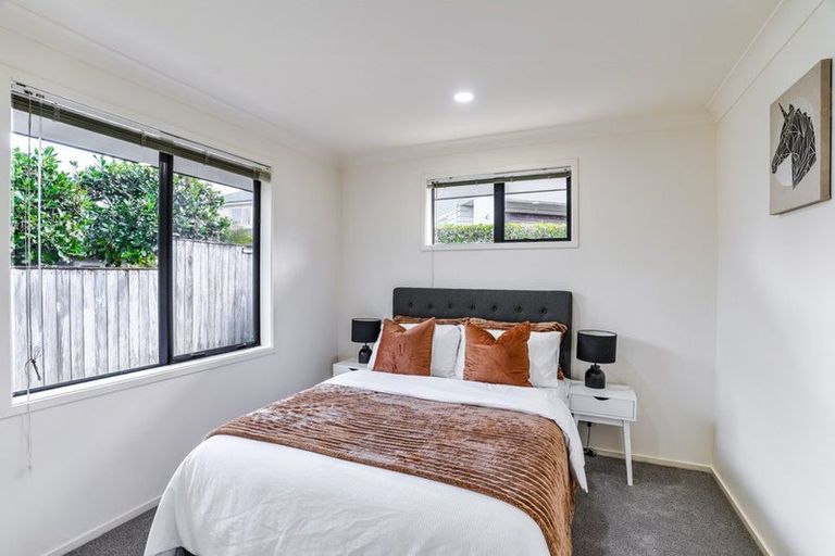 Photo of property in 4 Mahina Place, Te Atatu Peninsula, Auckland, 0610