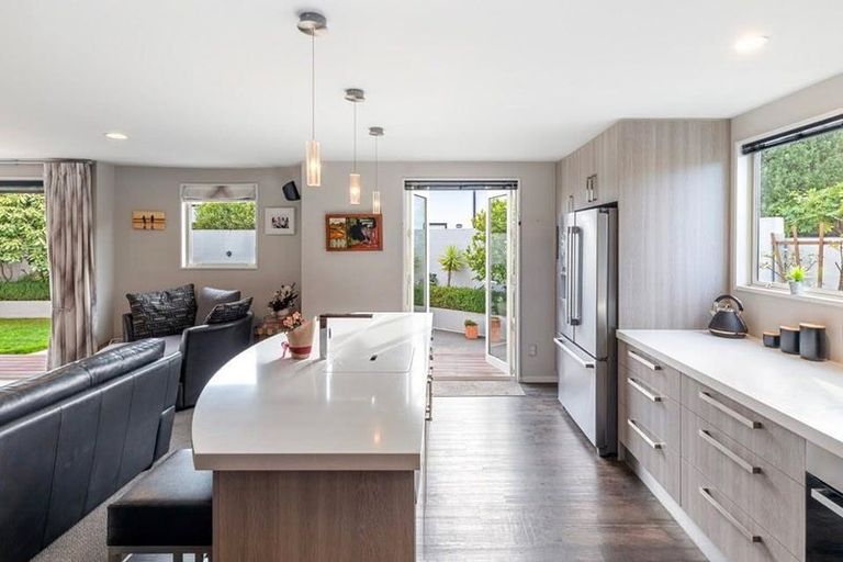 Photo of property in 28 Mayfair Street, Riccarton, Christchurch, 8011