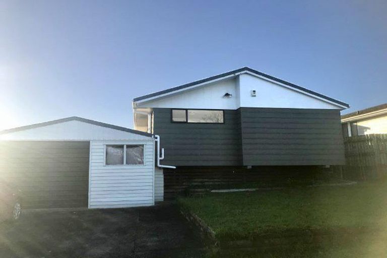 Photo of property in 1 Wai Iti Place, Clendon Park, Auckland, 2103