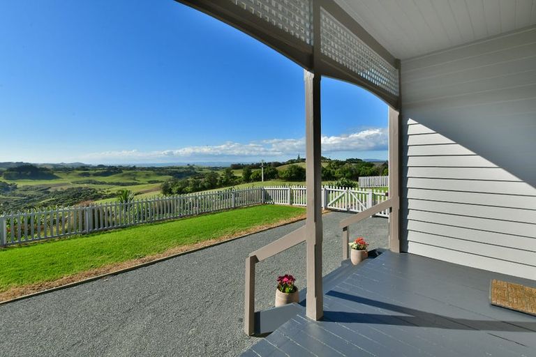 Photo of property in 21 Shine Road, South Head, Helensville, 0874