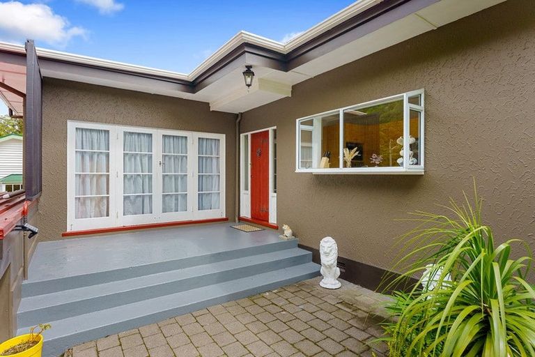 Photo of property in 164 Main Road South, Raumati South, Paraparaumu, 5032