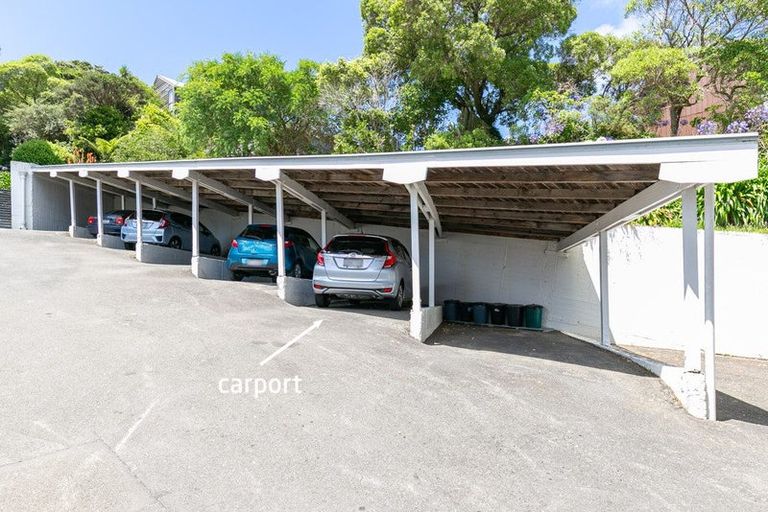 Photo of property in Hamilton Court Flats, 1/47 Hamilton Road, Hataitai, Wellington, 6021
