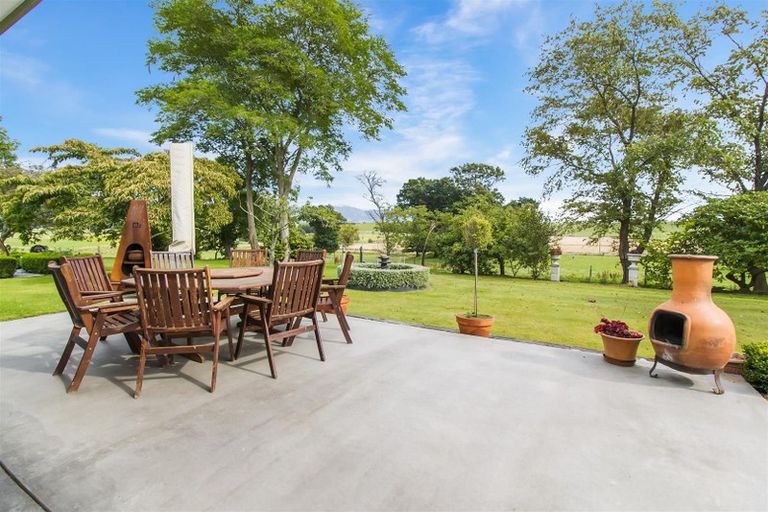 Photo of property in 302 Timaru Road, Waimate, 7978