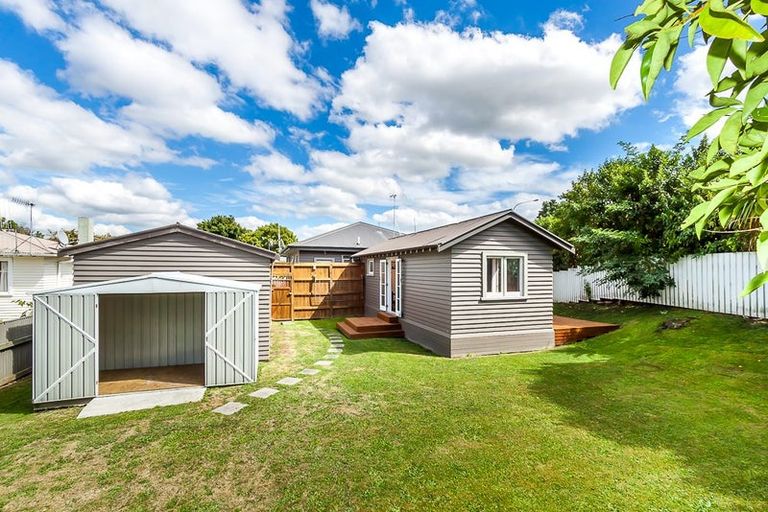Photo of property in 3 Miles Place, Awapuni, Palmerston North, 4412