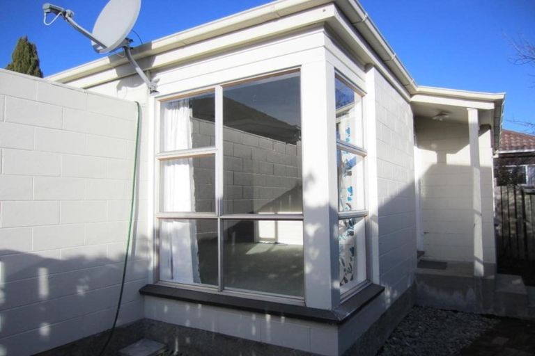 Photo of property in 2/59 Peverel Street, Riccarton, Christchurch, 8041