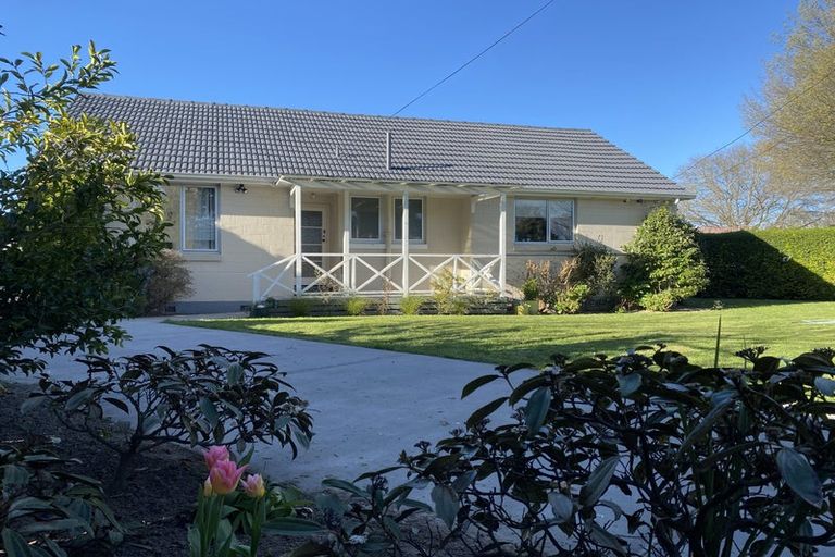 Photo of property in 16 Guildford Street, Burnside, Christchurch, 8053