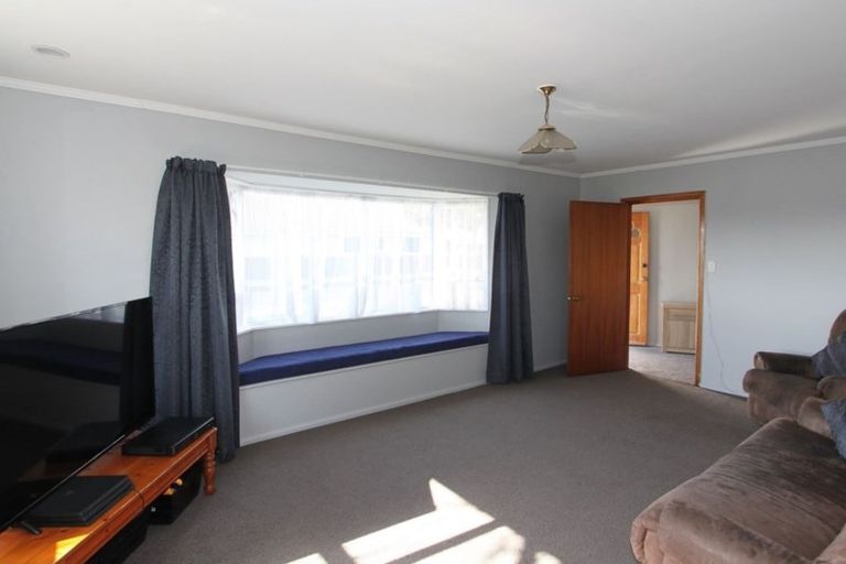 Photo of property in 9 Fir Tree Lane, Aranui, Christchurch, 8061