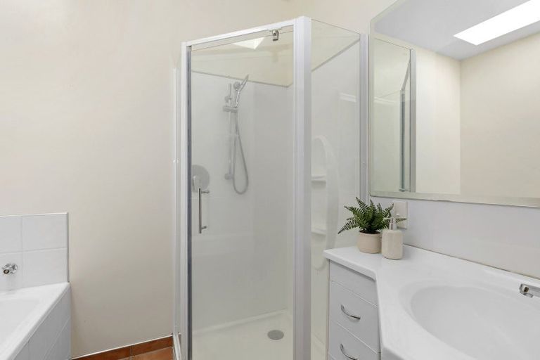 Photo of property in 76a Wai-iti Crescent, Woburn, Lower Hutt, 5010