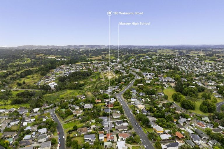 Photo of property in 188 Waimumu Road, Massey, Auckland, 0614