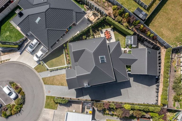 Photo of property in 9 Grace Cove, Aotea, Porirua, 5024