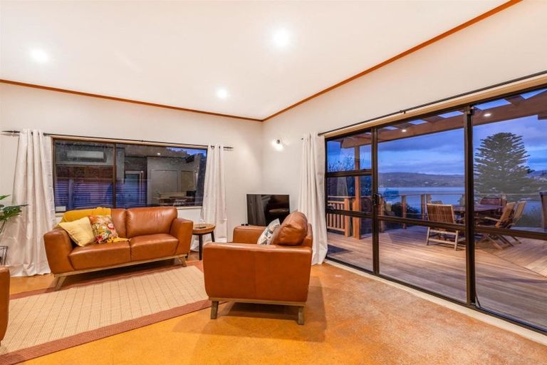 Photo of property in 77 Paremata Road, Paremata, Porirua, 5024
