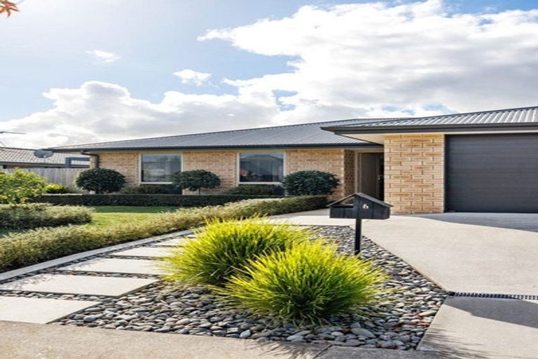 Photo of property in 6 Jarrett Terrace, Leamington, Cambridge, 3432