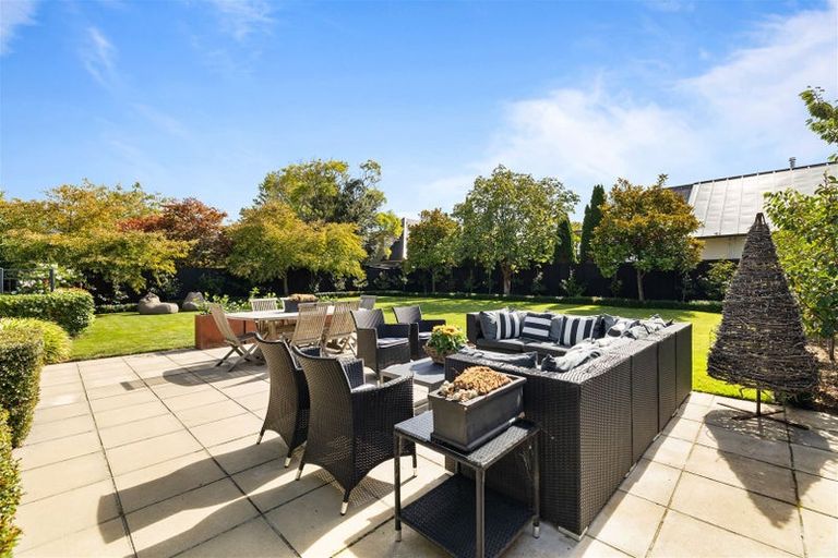 Photo of property in 59 Weston Road, St Albans, Christchurch, 8052