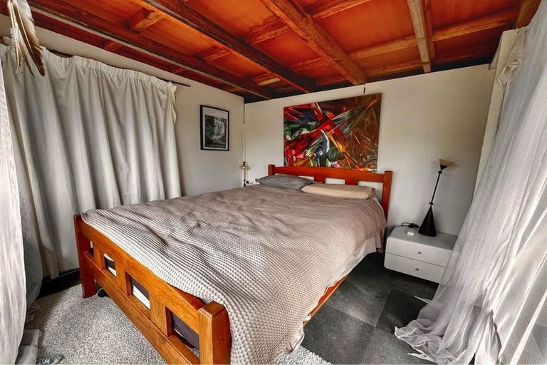 Photo of property in 41 Lone Kauri Road, Karekare, New Lynn, 0772