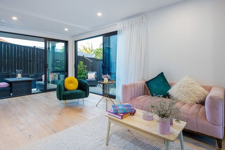 Photo of property in 18a Marama Street, Castor Bay, Auckland, 0620