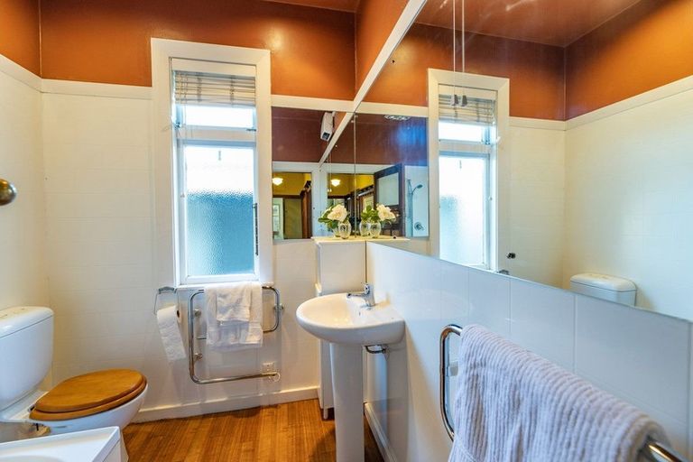 Photo of property in 130 Memorial Avenue, Burnside, Christchurch, 8053