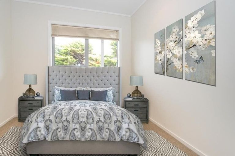 Photo of property in 10/15 Andersons Road, Oteha, Auckland, 0632