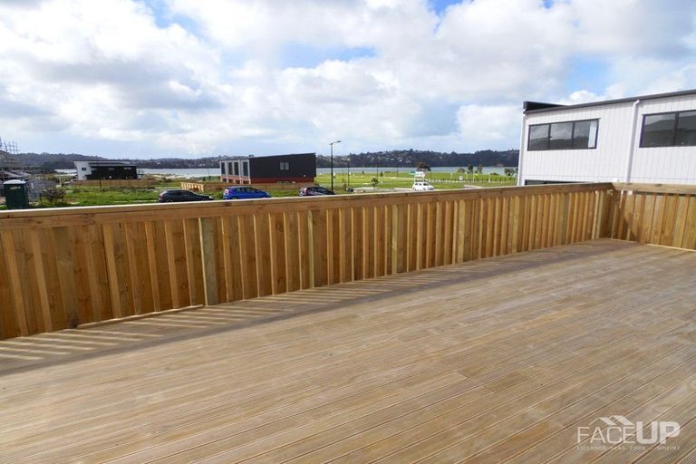 Photo of property in 14 Habitat Place, Hobsonville, Auckland, 0616