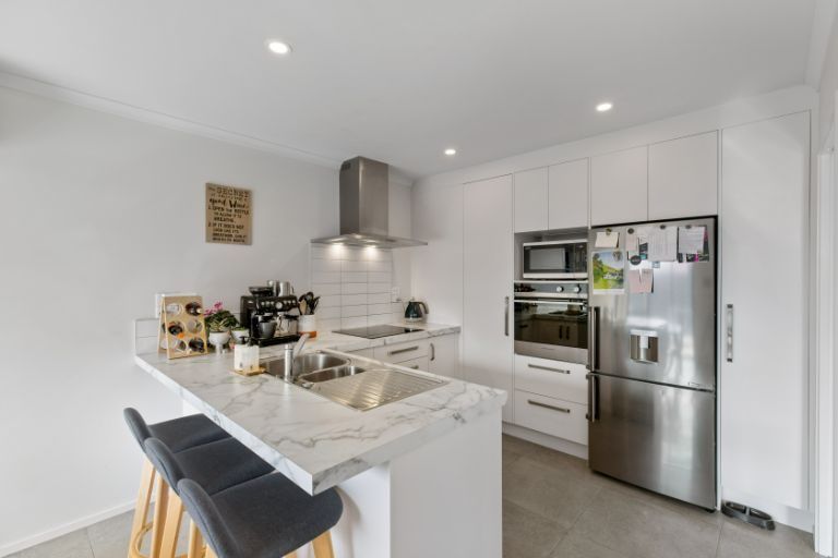 Photo of property in 14 Saint Michael Crescent, One Tree Point, 0118