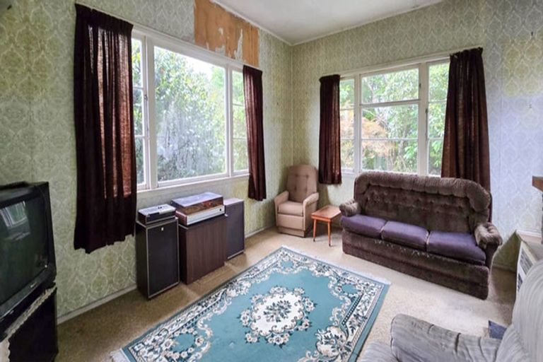 Photo of property in 29 Kahikatea Street, Inglewood, 4330