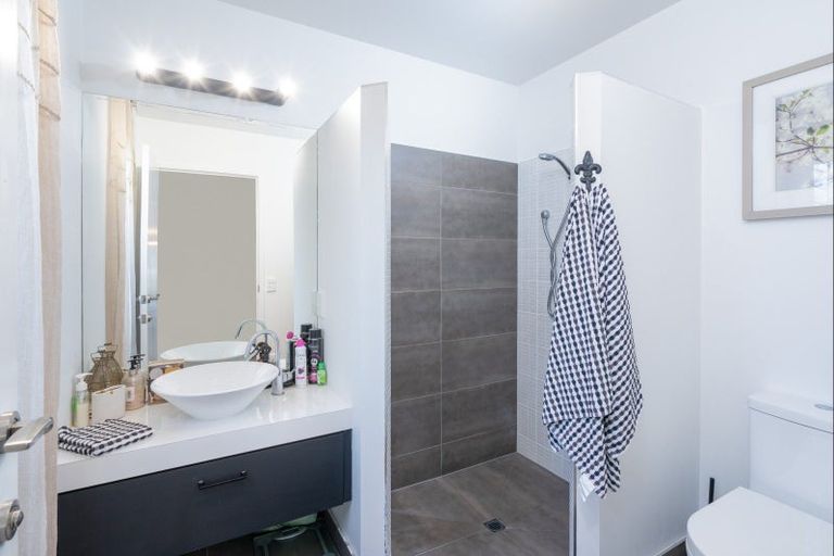 Photo of property in 62 Montgomery Crescent, Kinloch, Taupo, 3377