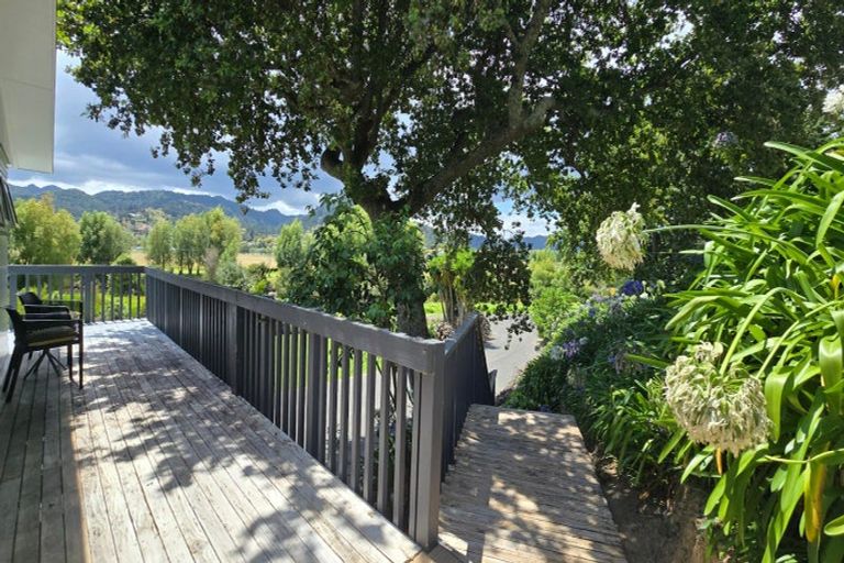 Photo of property in Cotswold Cottage B & B, 46 Maramarahi Road, Thames, 3578