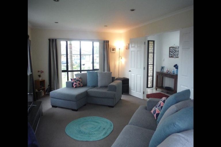 Photo of property in 5 Trillick Place, Tuakau, 2121