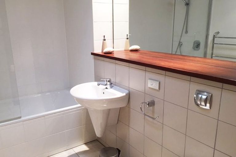 Photo of property in Bridgewater Apartments, 310/7 Te Rangi Cross Road, Paihia, 0200