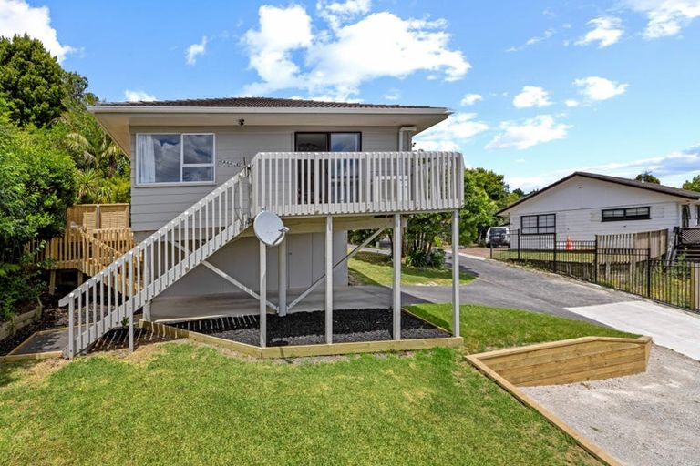 Photo of property in 1/23 Santiago Crescent, Unsworth Heights, Auckland, 0632