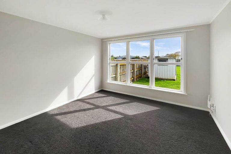 Photo of property in 34-36 Devon Crescent, Bulls, 4818