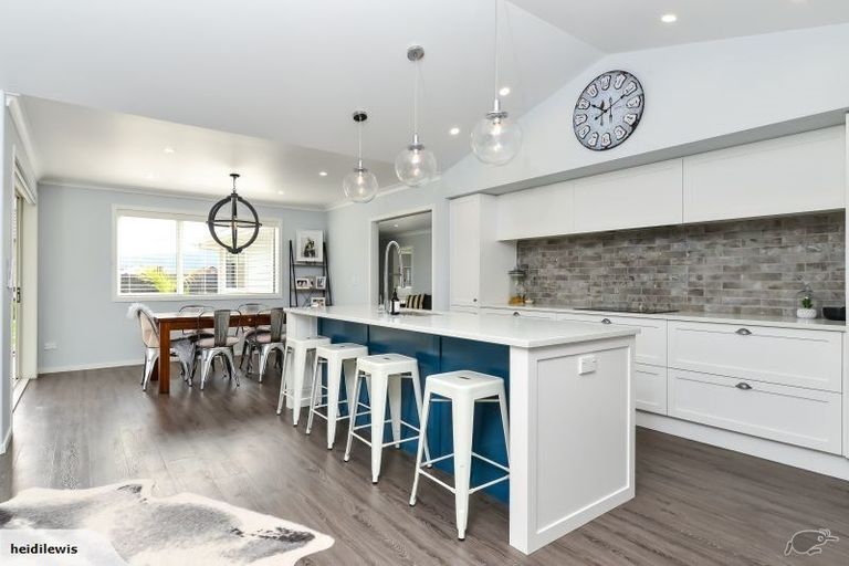 Photo of property in 32 Mike Smith Drive, Cambridge, 3434