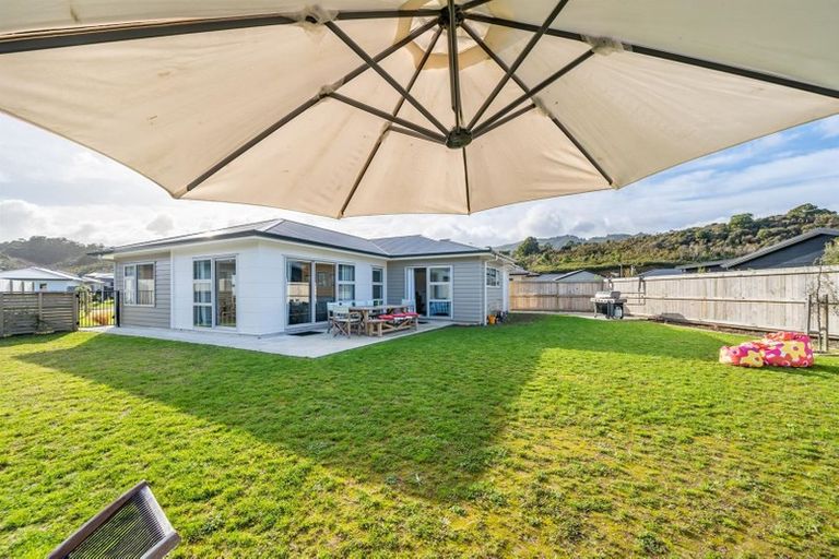 Photo of property in 51 Brian Morgan Terrace, Wainuiomata, Lower Hutt, 5014