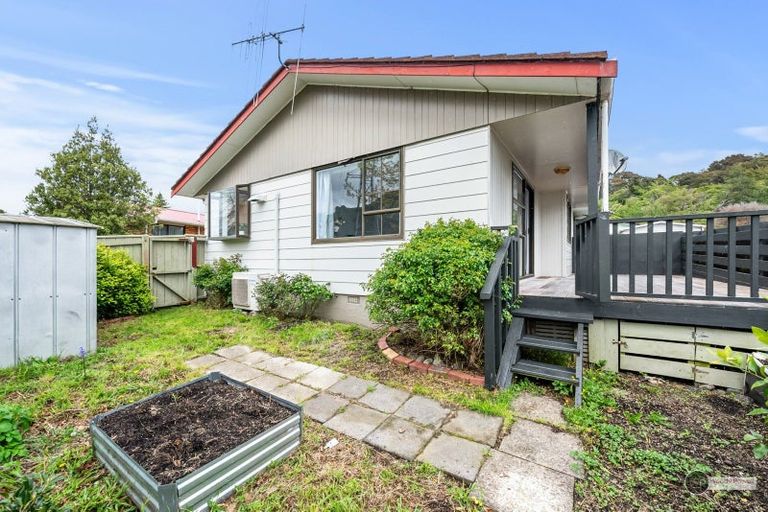 Photo of property in 68a Gemstone Drive, Birchville, Upper Hutt, 5018