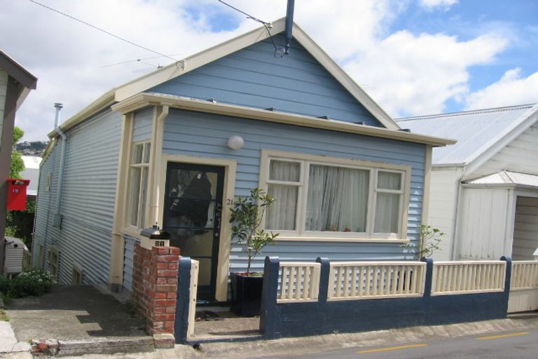 Photo of property in 21 Moir Street, Mount Victoria, Wellington, 6011