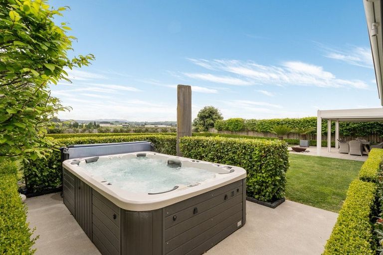 Photo of property in 83 Penetaka Heights, Pyes Pa, Tauranga, 3112