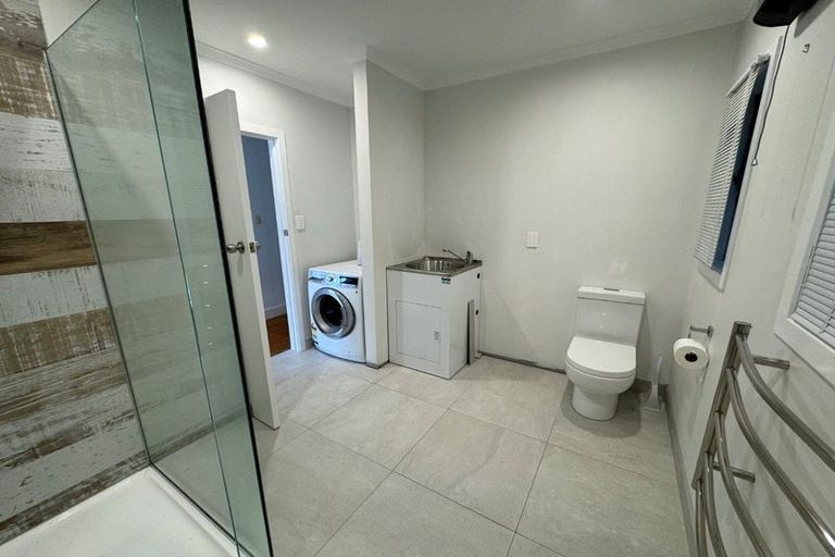 Photo of property in 23a Waiwera Place, Waiwera, Orewa, 0994