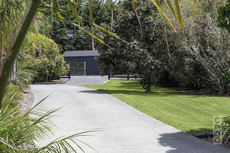 Photo of property in 371 Old North Road, Kumeu, 0892