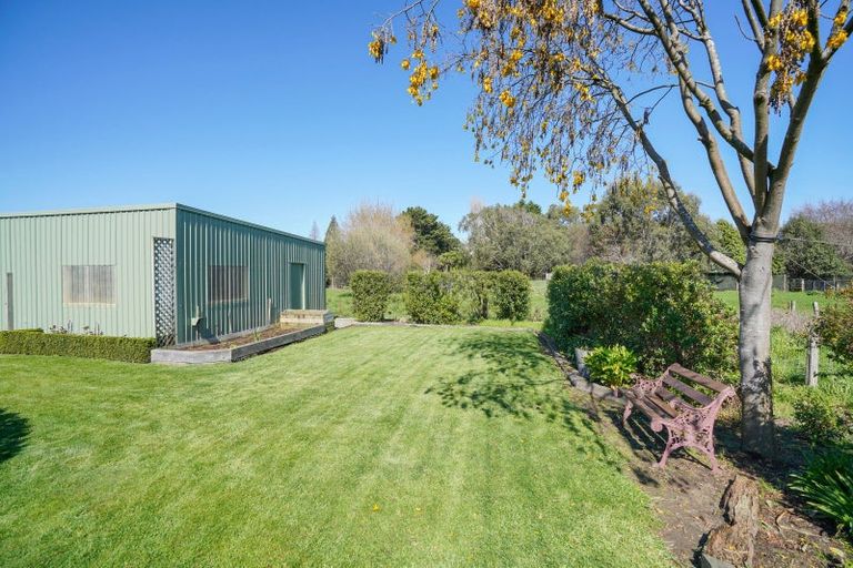 Photo of property in 211 Dunns Road, Otatara, Invercargill, 9879