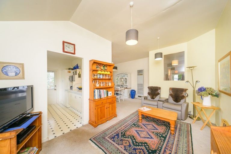 Photo of property in 24 Ranfurly Street, Hokowhitu, Palmerston North, 4410