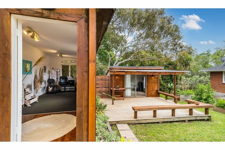 Photo of property in 77 Methuen Road, New Windsor, Auckland, 0600