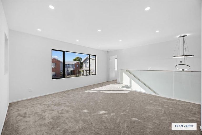 Photo of property in 339c Bucklands Beach Road, Bucklands Beach, Auckland, 2012