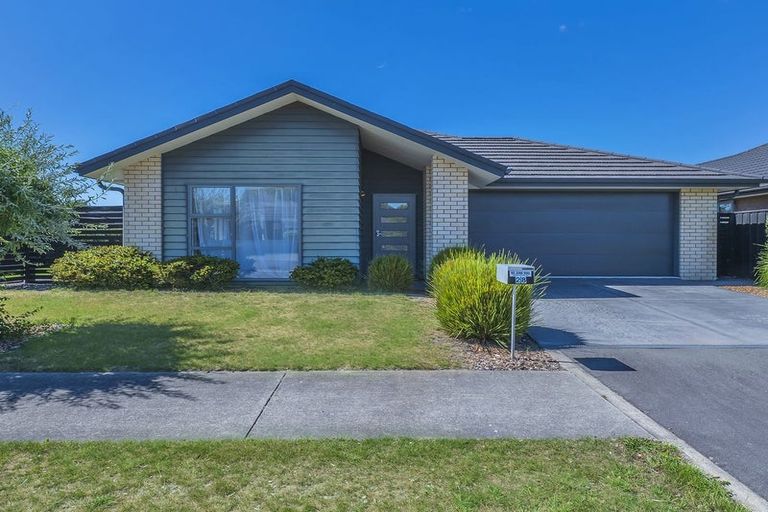 Photo of property in 28 Burford Way, Rolleston, 7615
