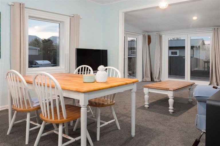 Photo of property in 16 Augusta Street, Redcliffs, Christchurch, 8081