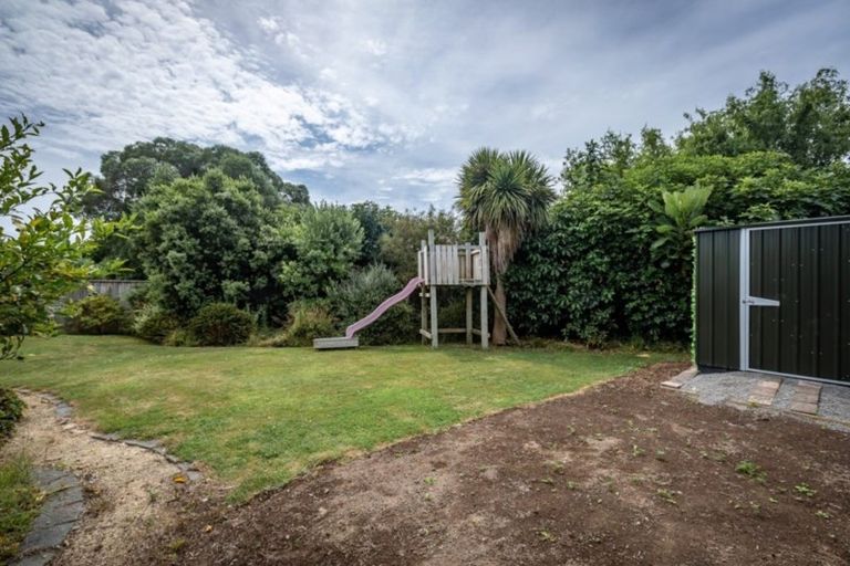 Photo of property in 213 Te Moana Road, Waikanae, 5036