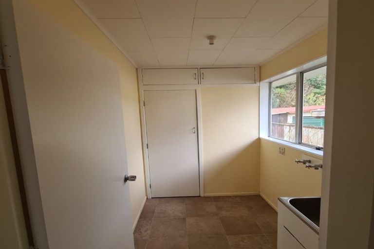 Photo of property in 15 Gillespies Road, Birchville, Upper Hutt, 5018