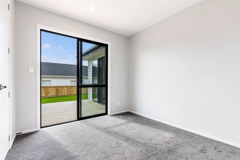 Photo of property in 8 Cutfield Lane, Kumeu, 0810