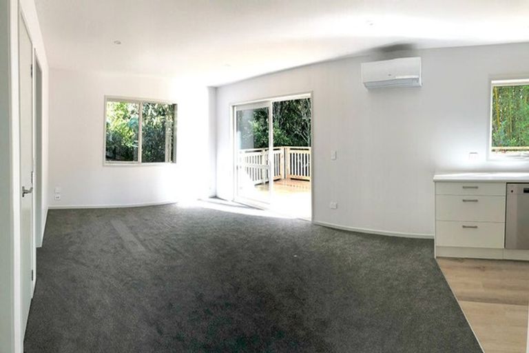 Photo of property in 42 Elliston Crescent, Stanmore Bay, Whangaparaoa, 0932