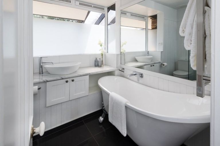 Photo of property in 9 Colleen Court, Cockle Bay, Auckland, 2014